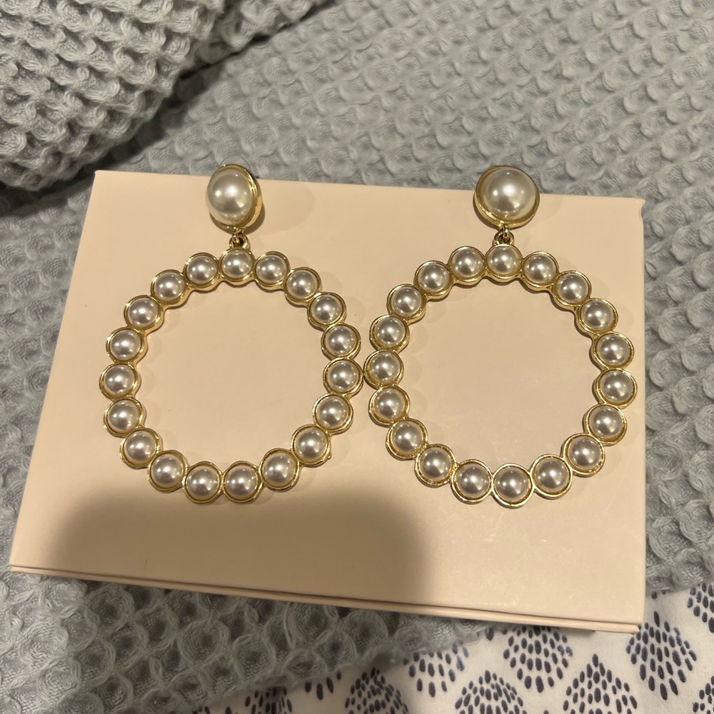 Express Pearl Oversized Hoop Earrings